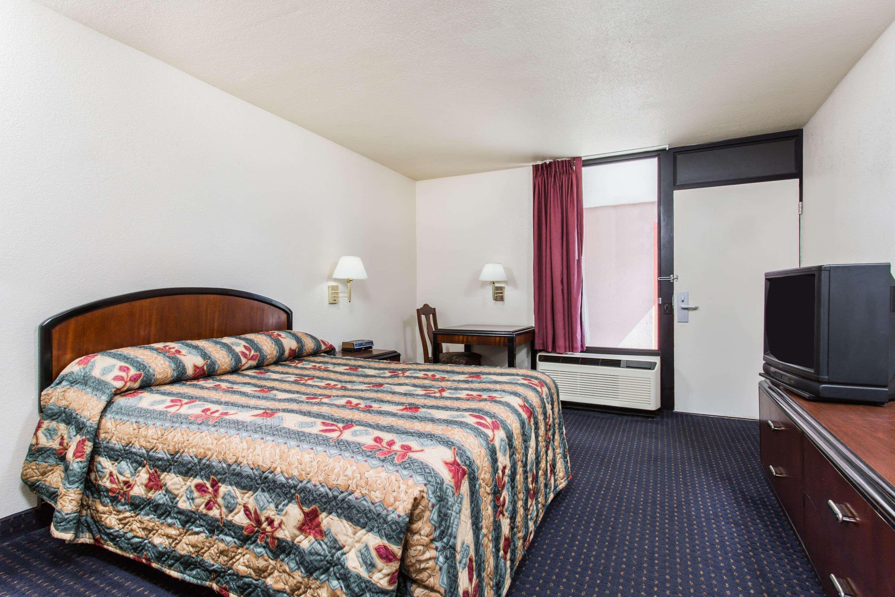 Knights Inn Virginia Beach Lynnhaven Экстерьер фото