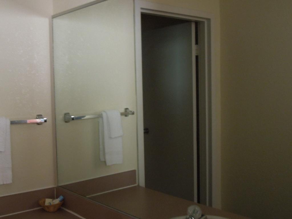 Knights Inn Virginia Beach Lynnhaven Экстерьер фото