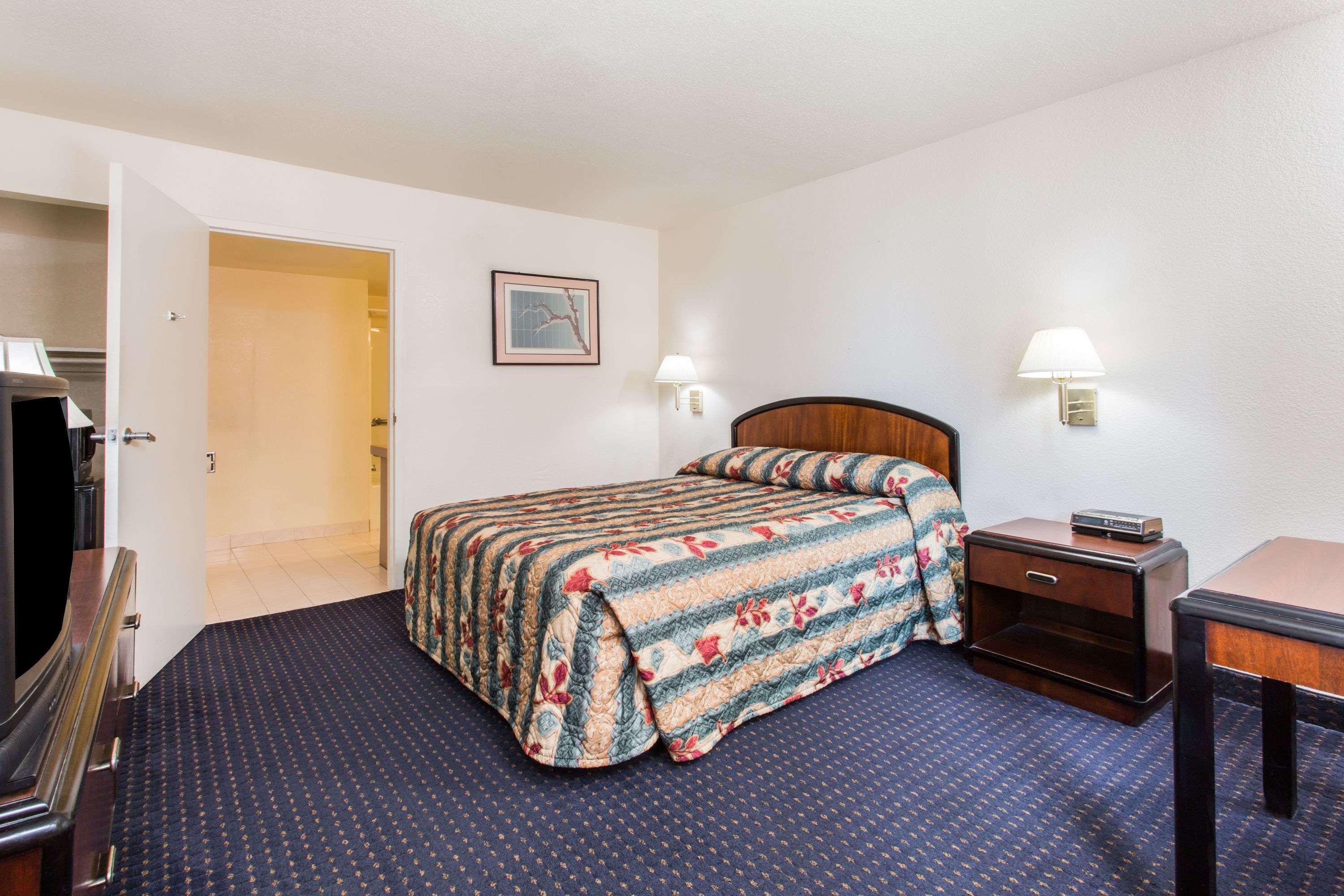 Knights Inn Virginia Beach Lynnhaven Экстерьер фото