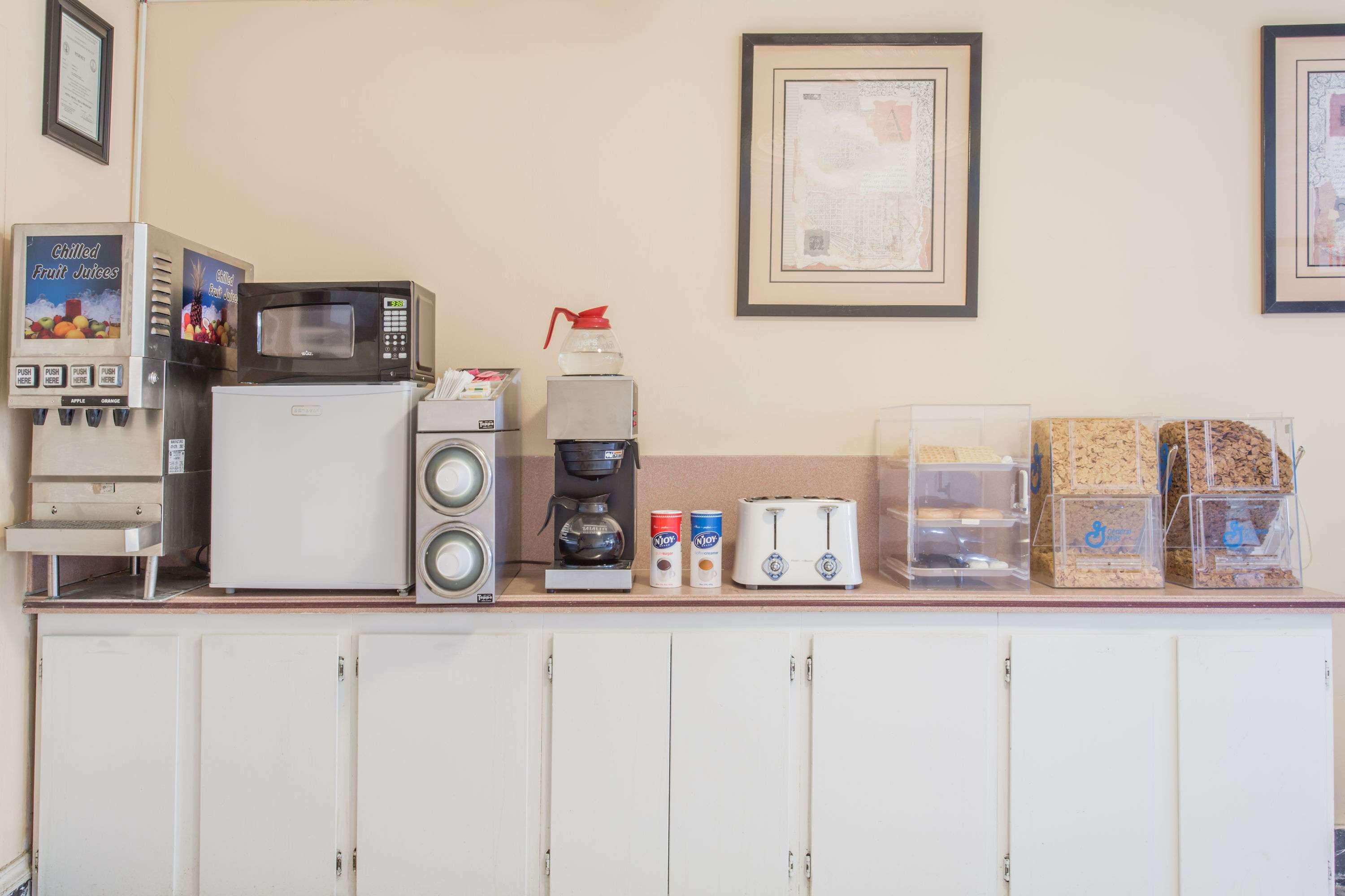 Knights Inn Virginia Beach Lynnhaven Экстерьер фото